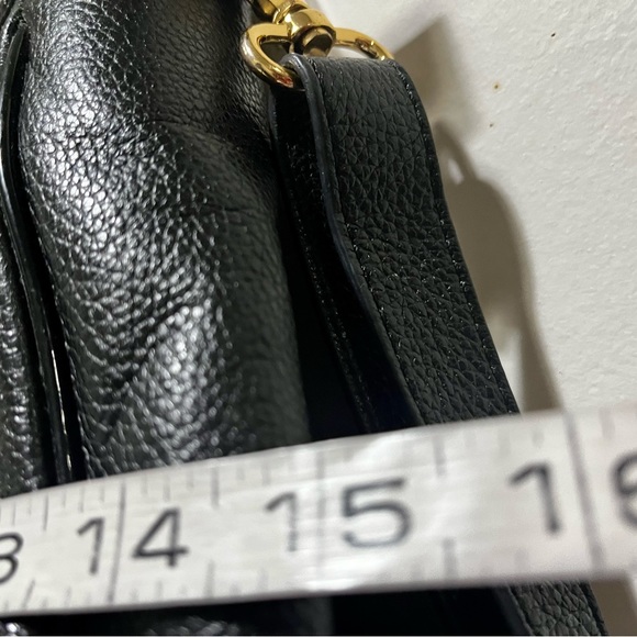 Tory Burch pebble grain leather bag w/ removable strap - Picture 15 of 16